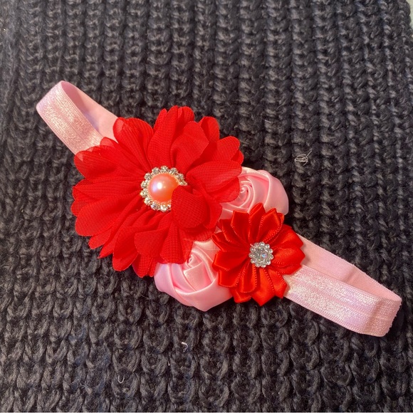 FLOWER AND PEARL RHINESTONE BABY STRETCHY HEADBAND - Picture 4 of 4